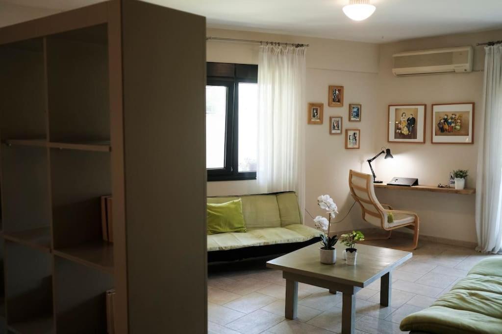 Apartment With Garden In Thessaloniki. Ngoại thất bức ảnh